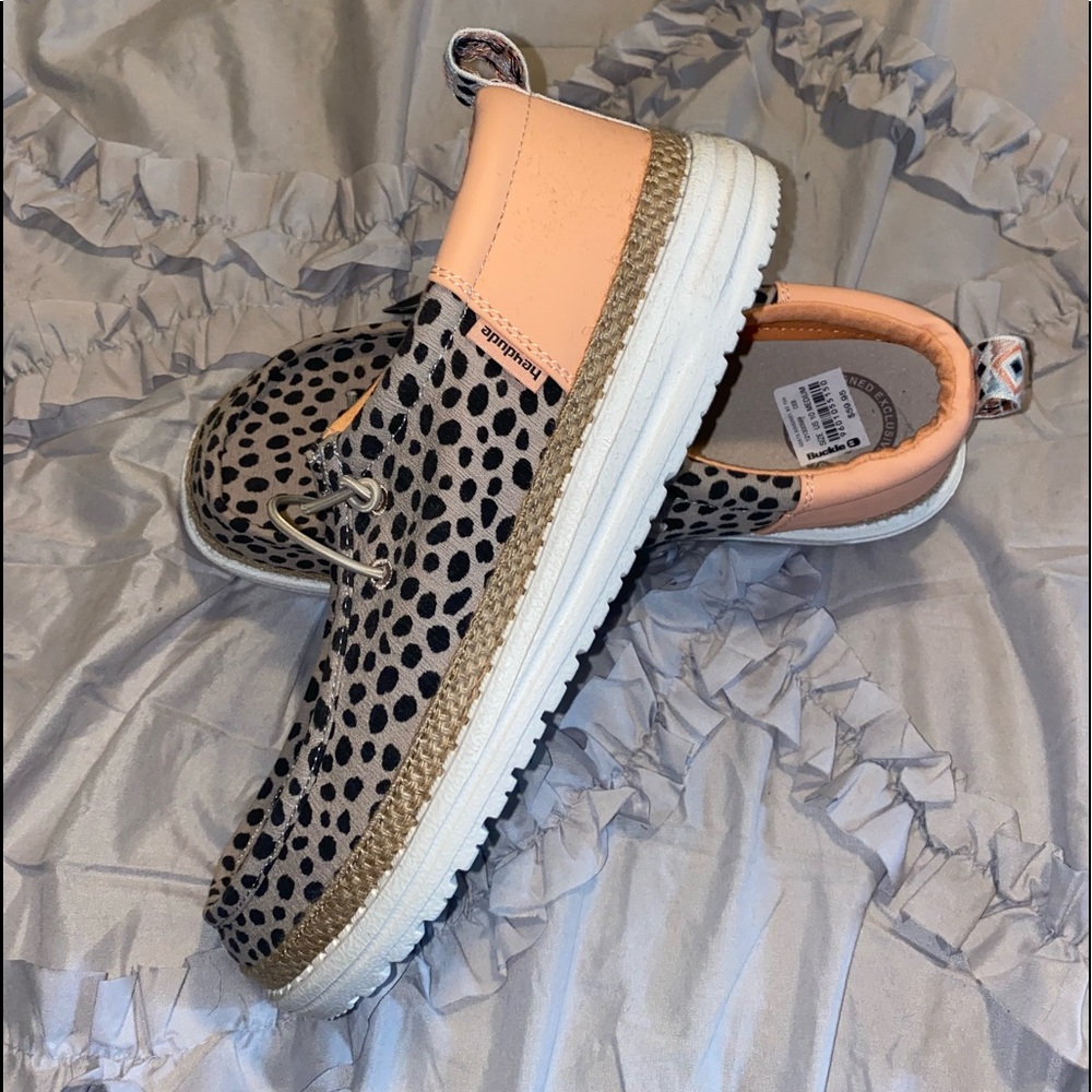 Women’s Wally Hey Dudes Cheetah Beige
